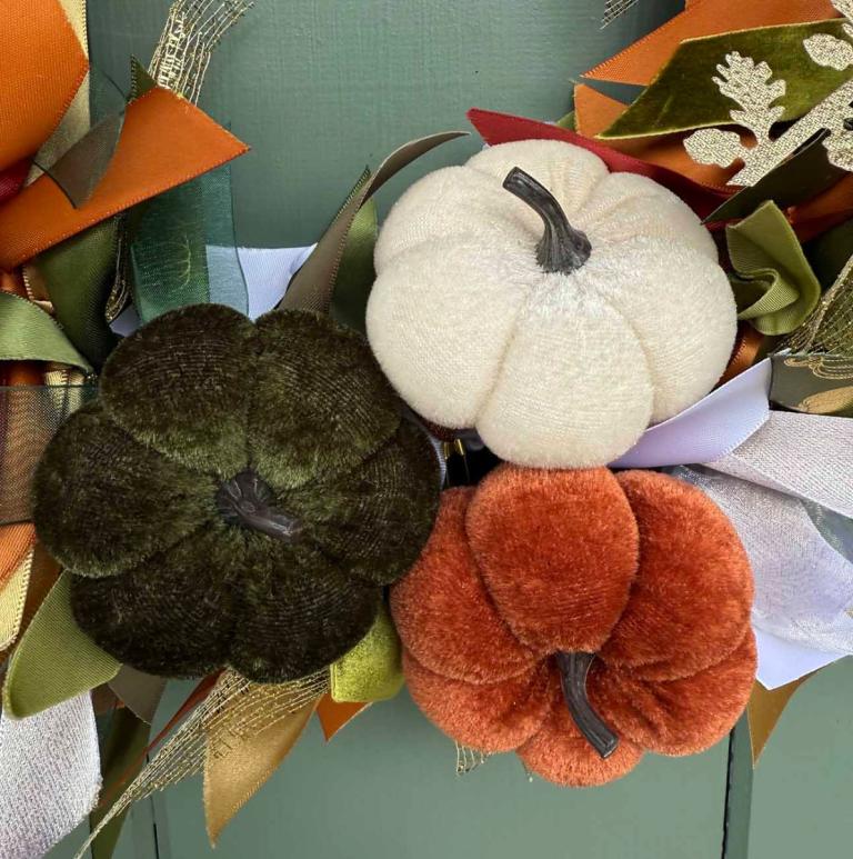 Autumnal wreath kit close up